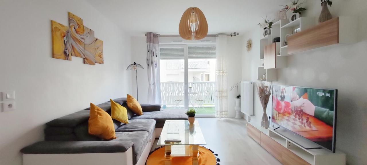 Apartmán Chic Apart With Parking Near Paris Épinay-sur-Seine Exteriér fotografie